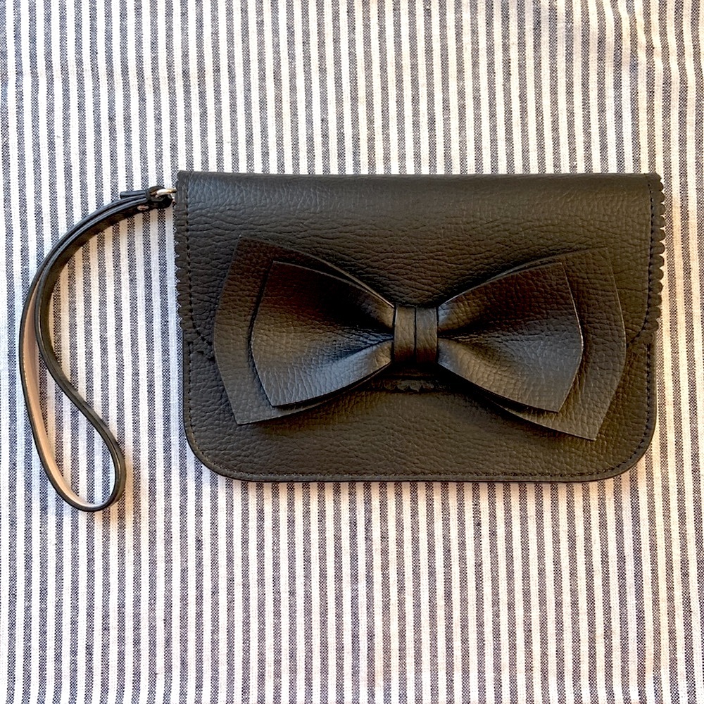LIKE NEW Kate Spade Vanderbilt Place Mollie black leather wristlet clutch wallet